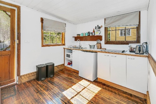 Blackwood Park Cottages image 13