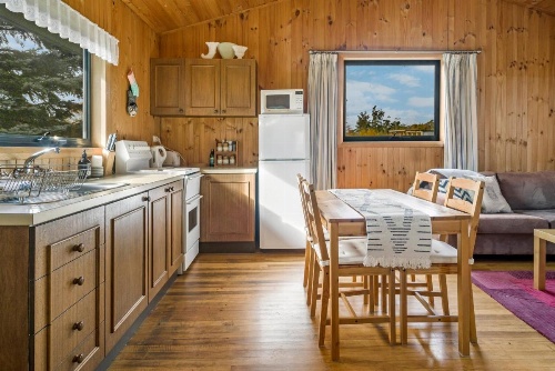 Blackwood Park Cottages image 6